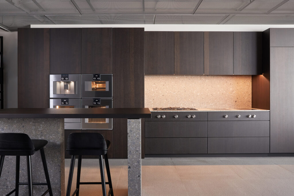 Picture of modern dark brown large kitchen